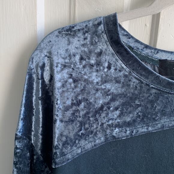 Code x Mode Crushed Velvet Tie Front Top - Picture 4 of 10